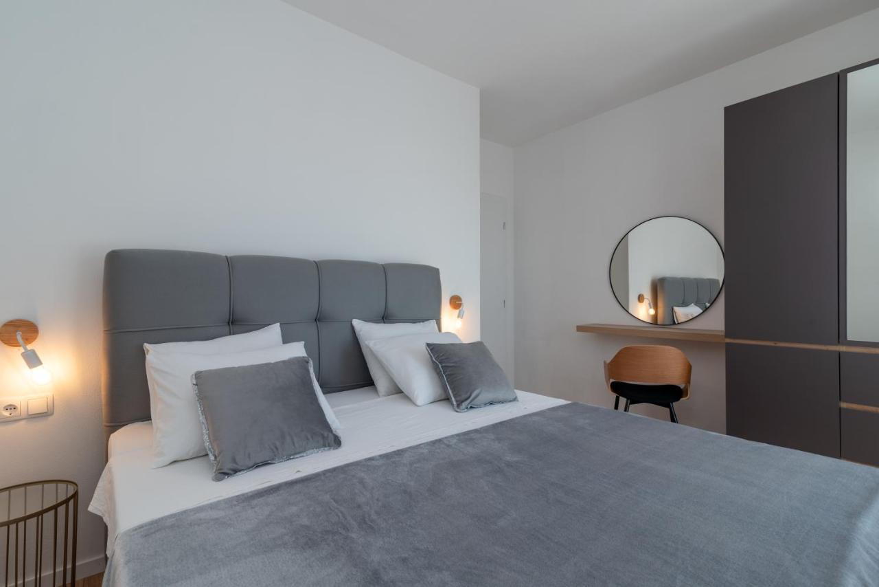 Villa Eight By Villa Kuzmanic Trogir Exteriör bild