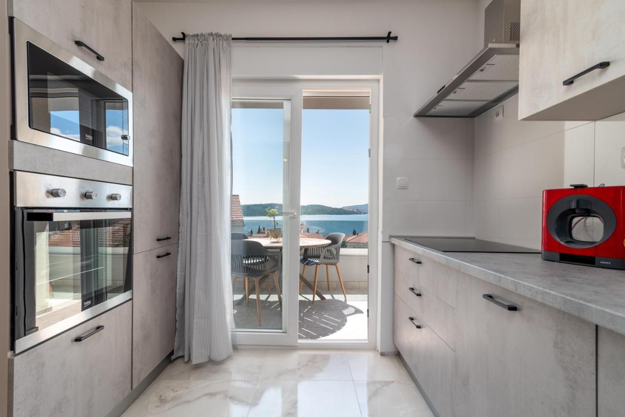 Villa Eight By Villa Kuzmanic Trogir Exteriör bild